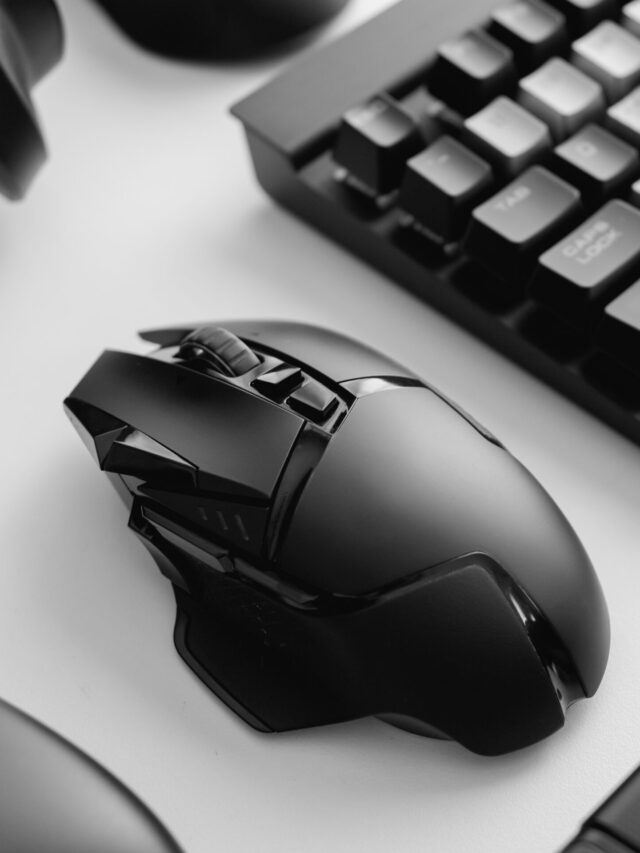 The Logitech G502 HERO Gaming Mouse